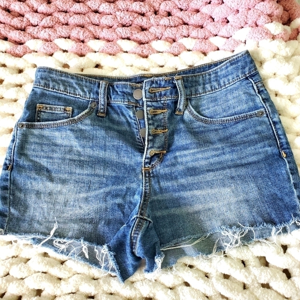Universal thread jean shorts
